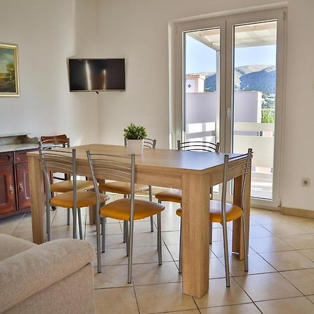 Apartmani Nana Mija Паг Екстер'єр фото