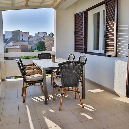 Apartmani Nana Mija Паг Екстер'єр фото