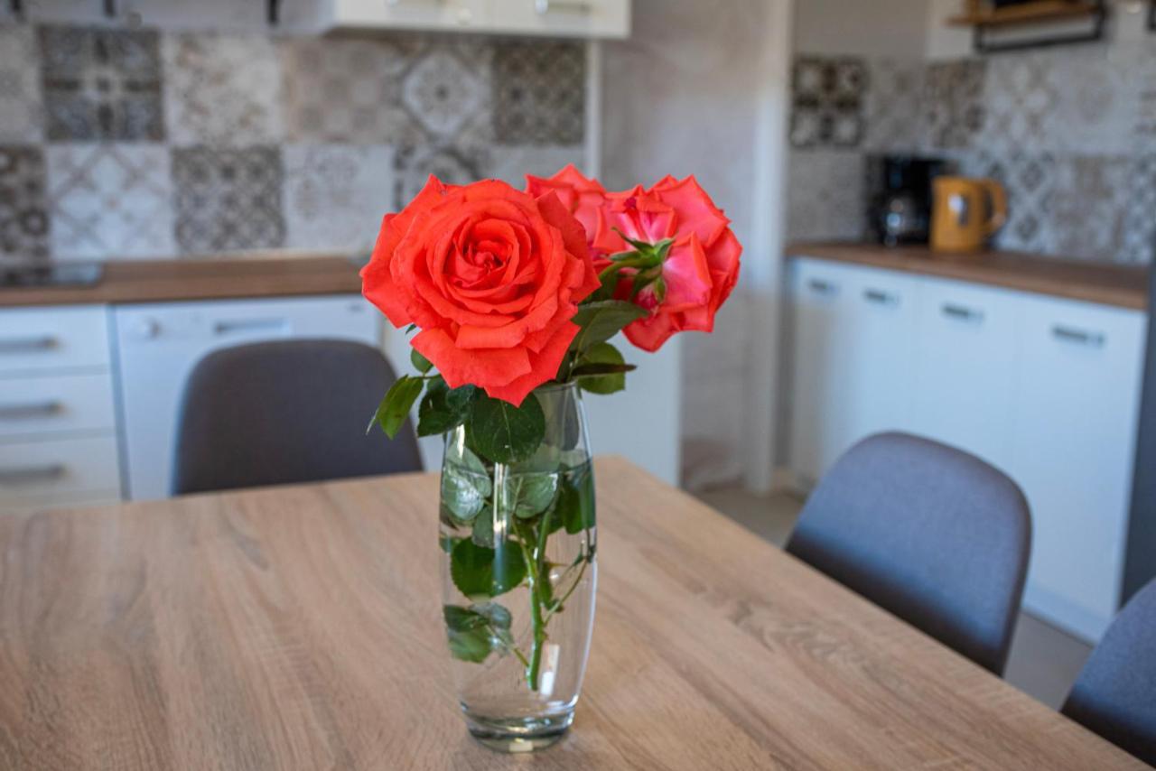 Apartmani Nana Mija Паг Екстер'єр фото